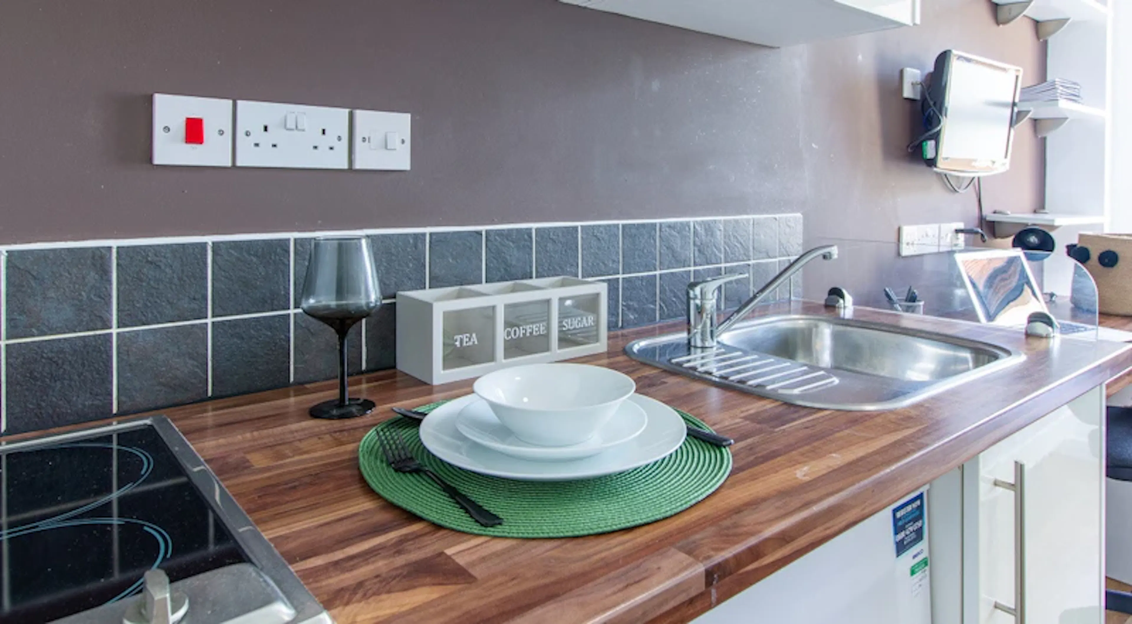 Bronze Studio KITCHEN 3