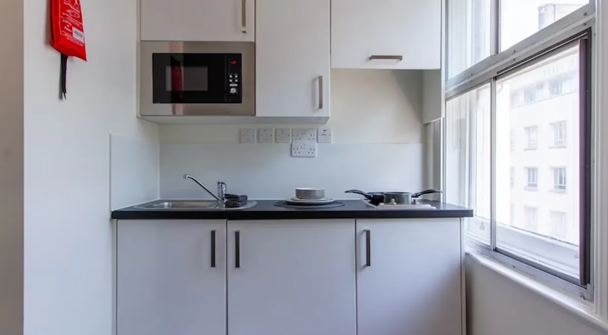 Bronze Studio KITCHEN
