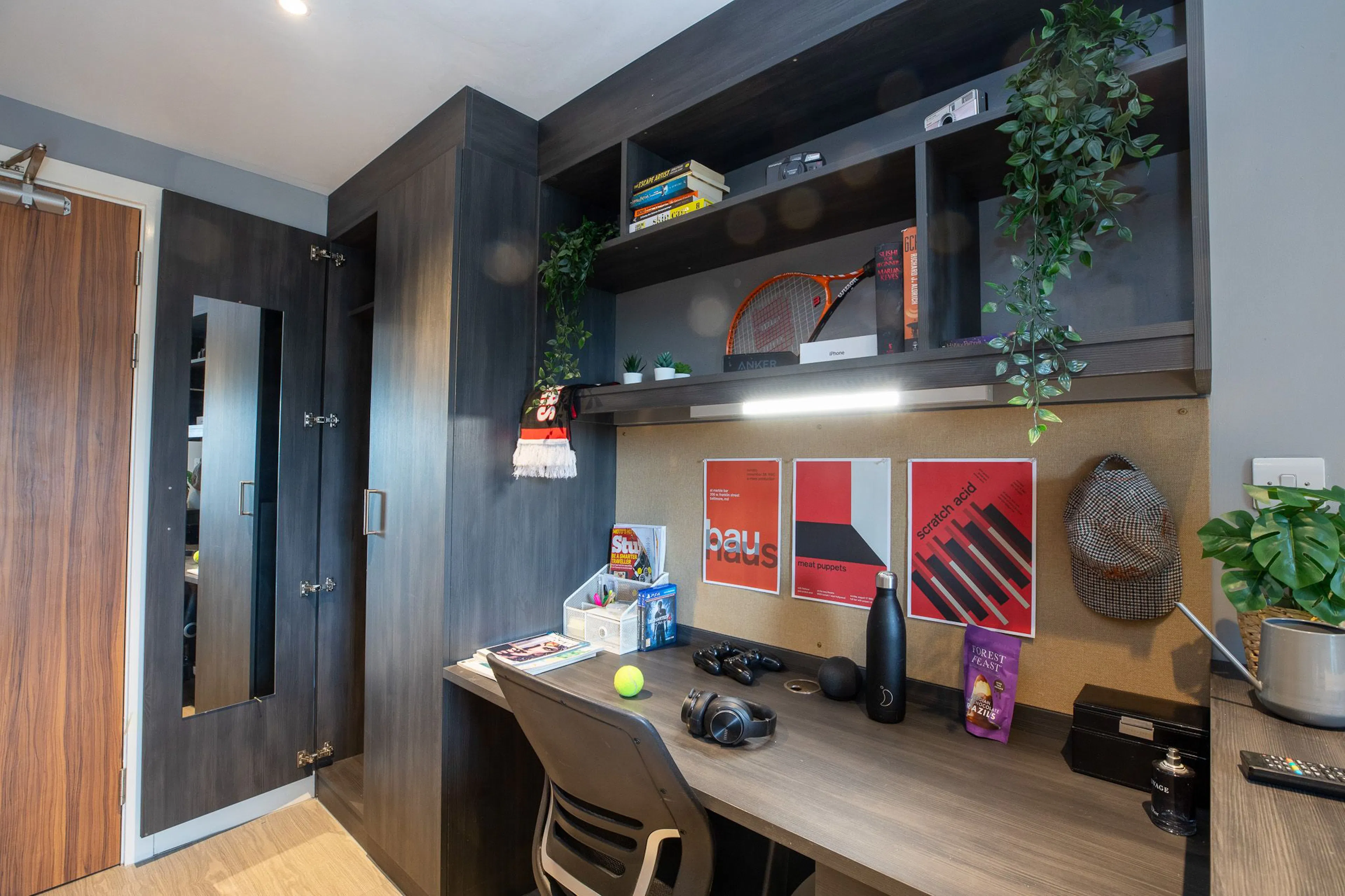 Bronze Studio ROOM 2