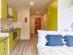 the-barn-exeter-Bronze Studio