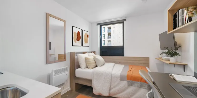 Property video thumbnail 2