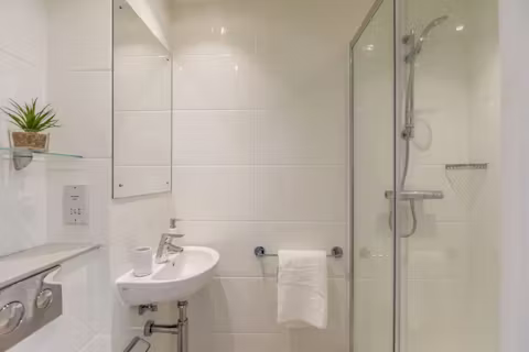 vogue-studios-brighton-BATHROOM