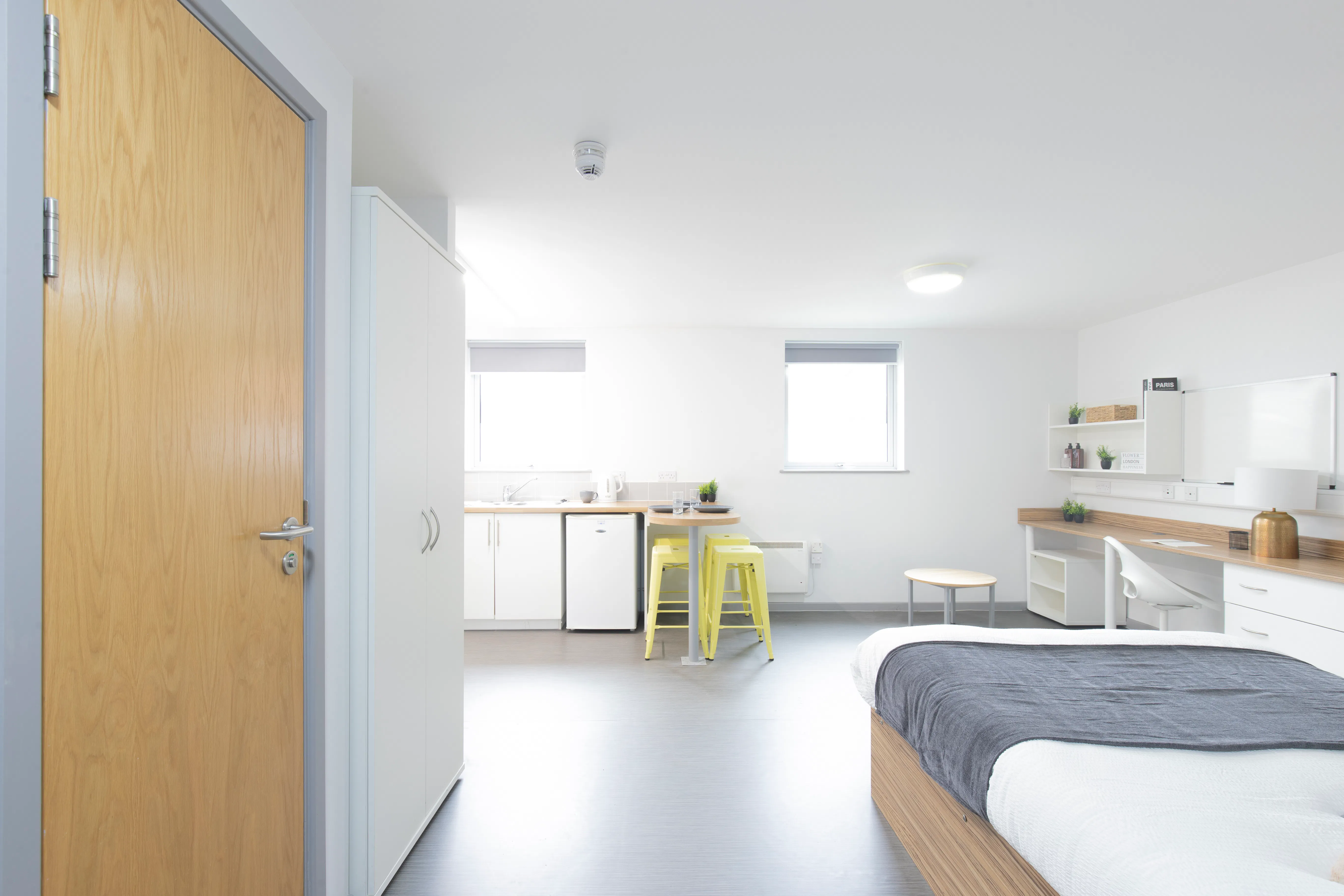 Premium Studio (Bryson court)