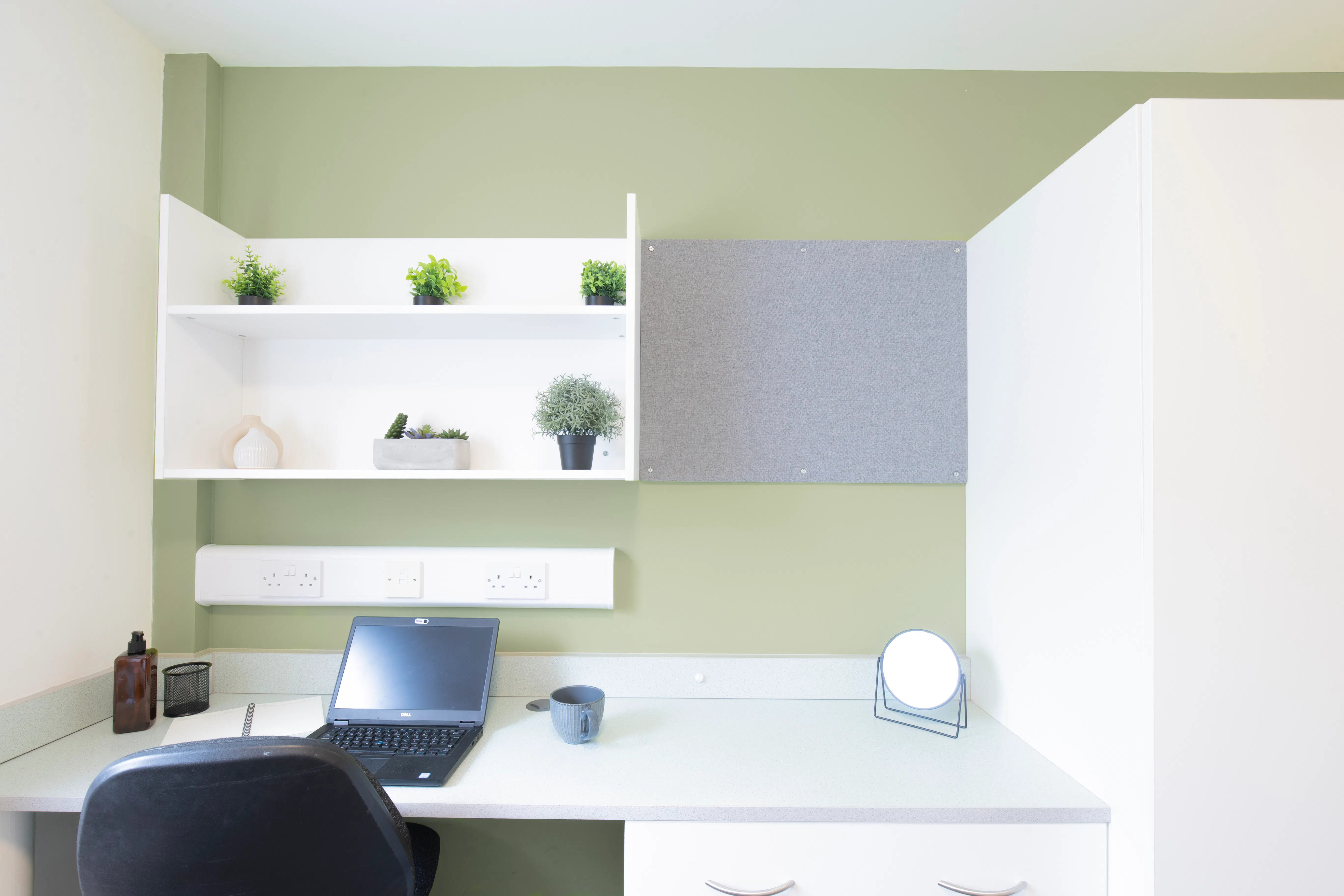 Standard Plus En-suite (Bryson court)