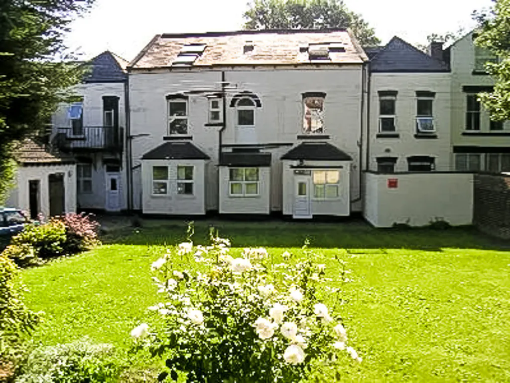 BUILDING BUILDING 3