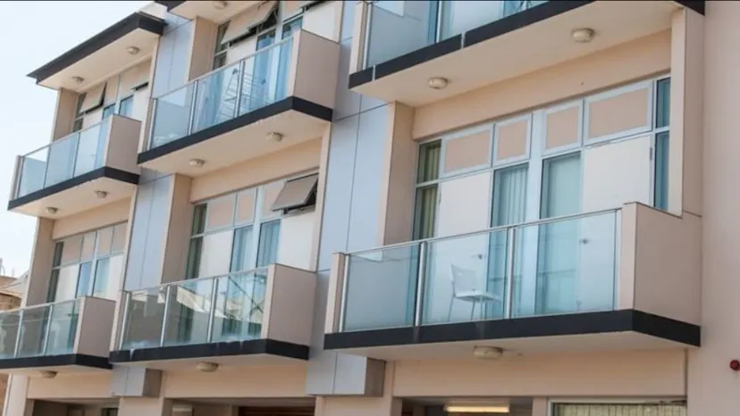 Property video thumbnail 1