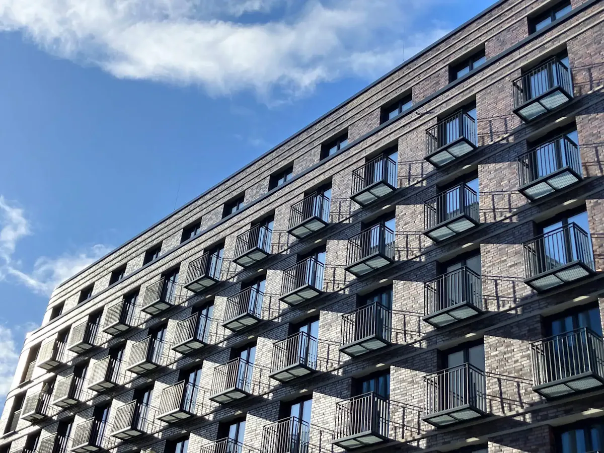 BUILDING BUILDING