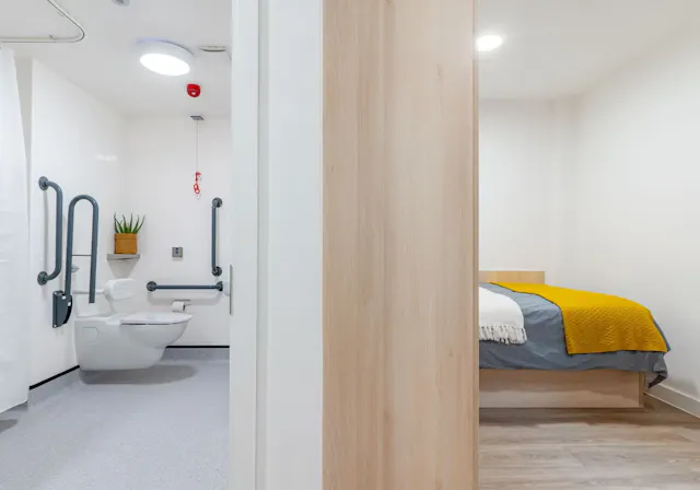 Silver En Suite Premium room image 7