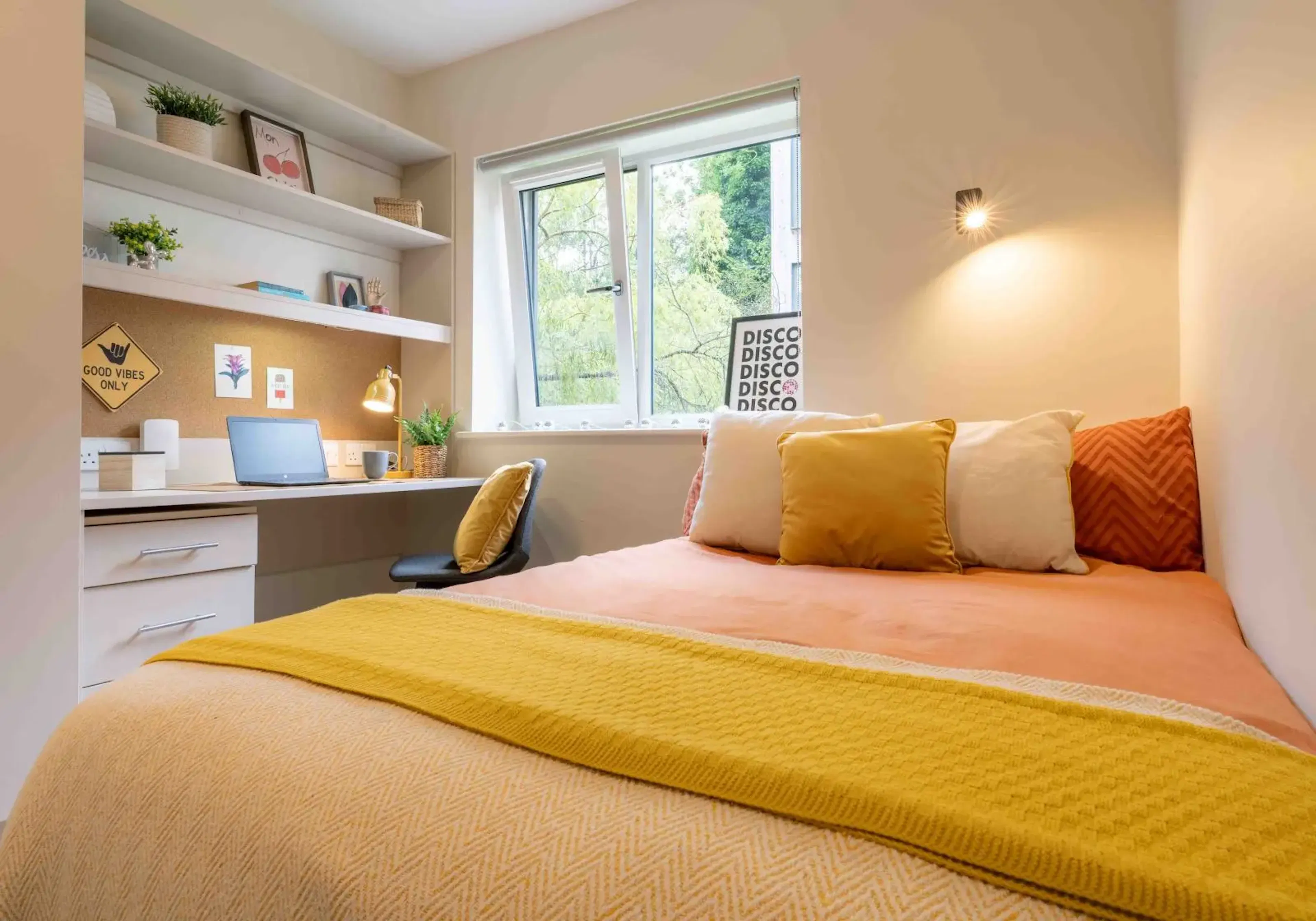 Silver En Suite ROOM 1