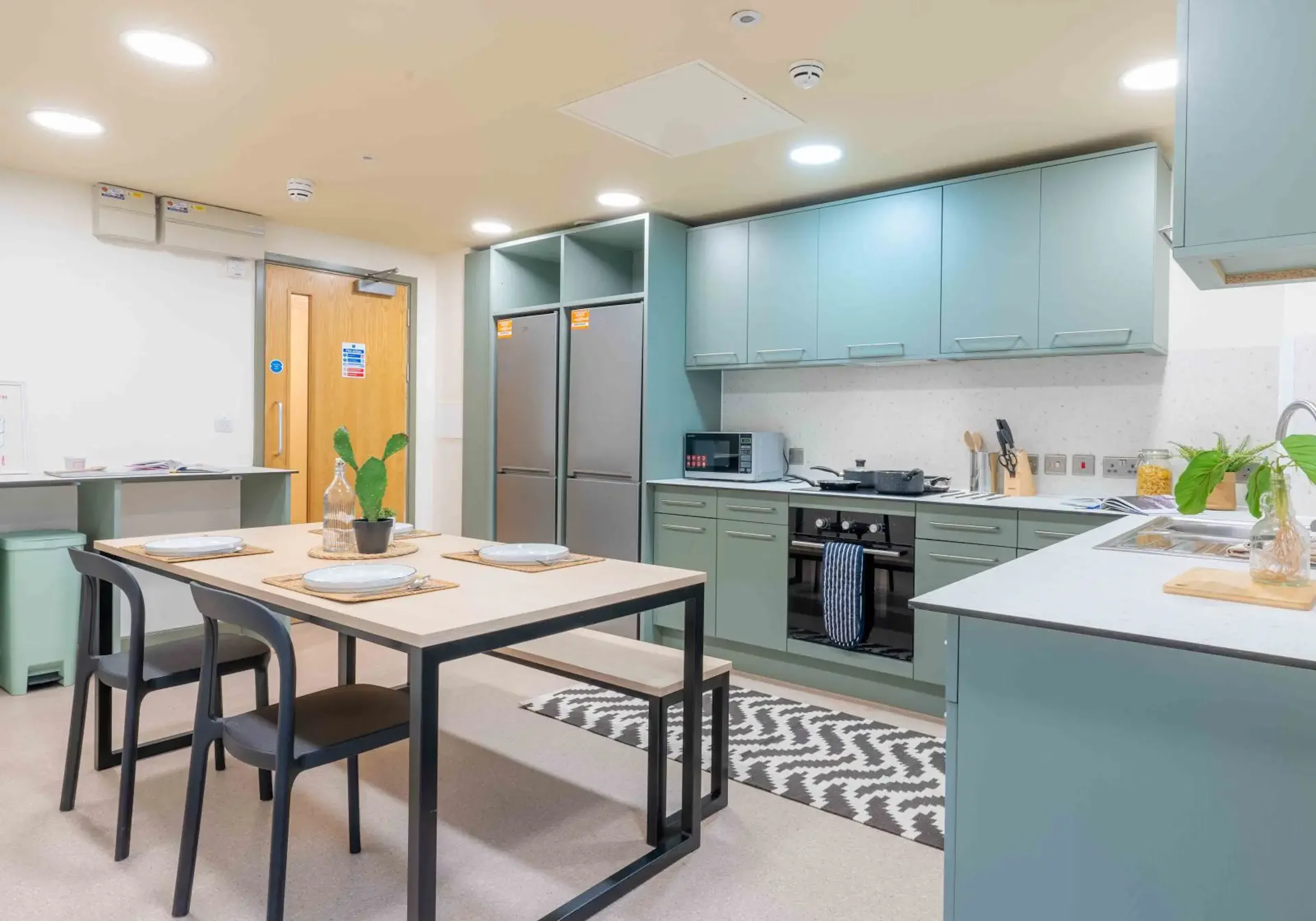 Silver En Suite KITCHEN 4