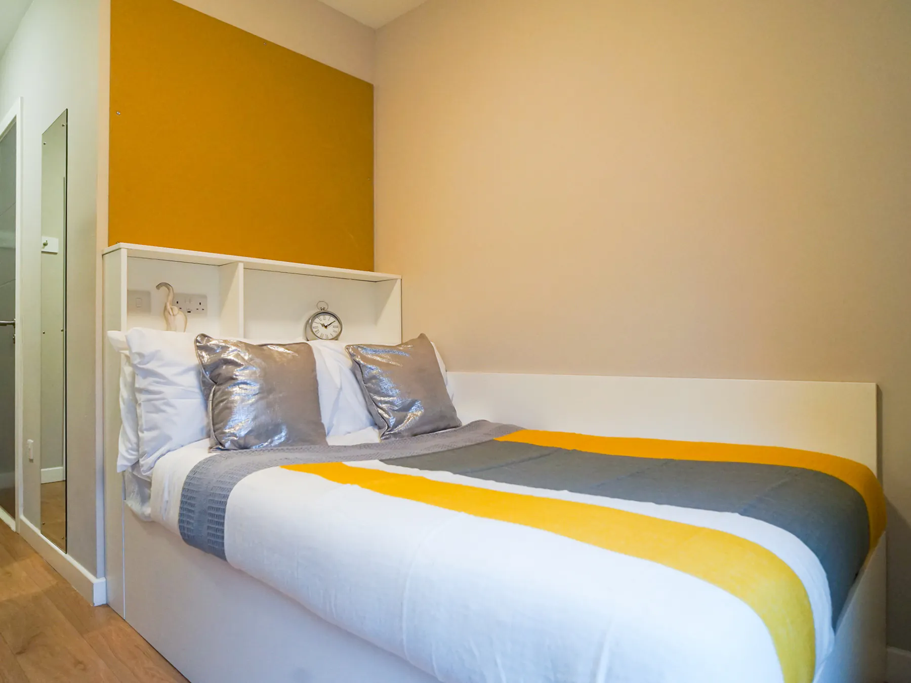 ROOM ROOM 3