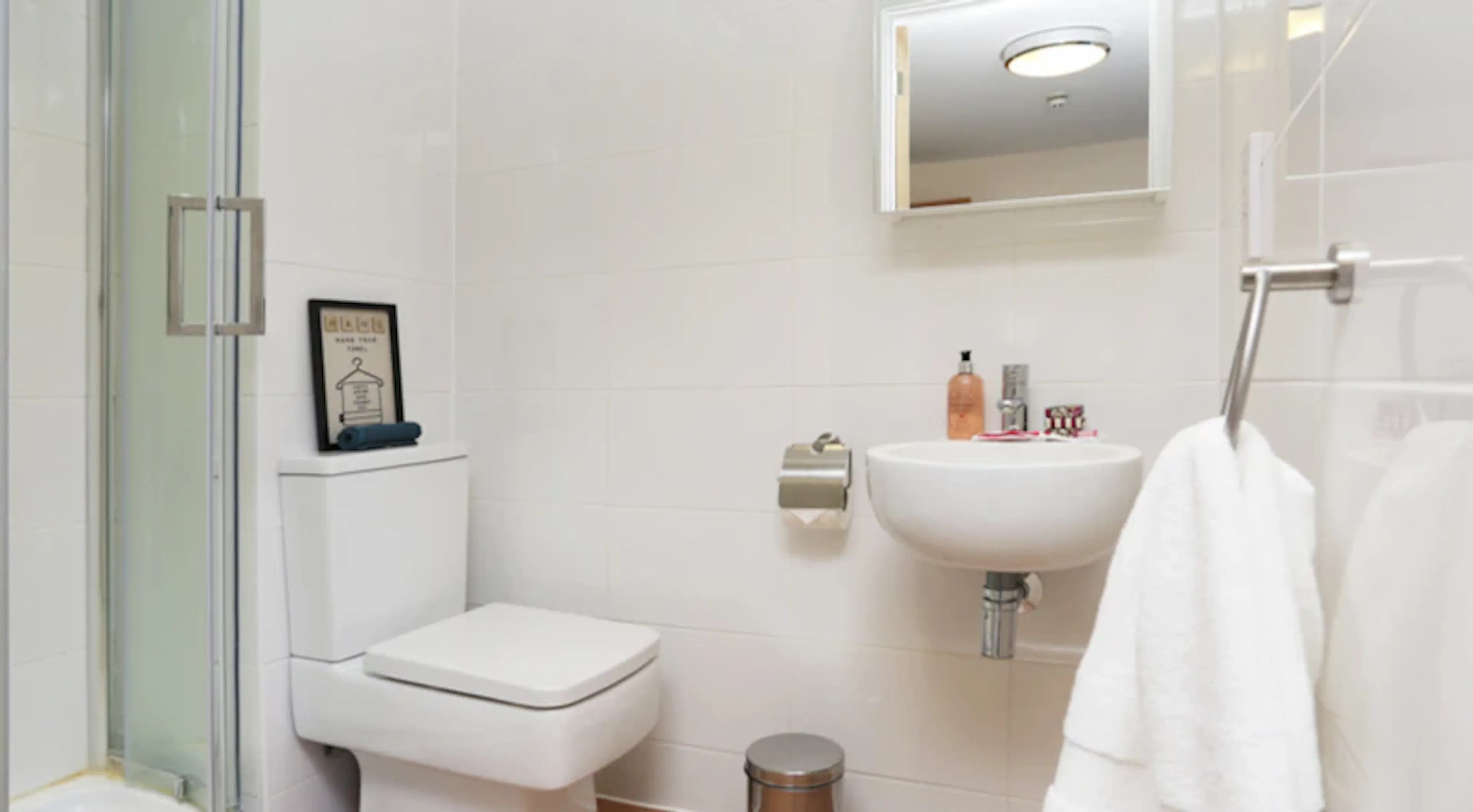 Classic Ensuite Ground Floor – Behn Hall BATHROOM 4
