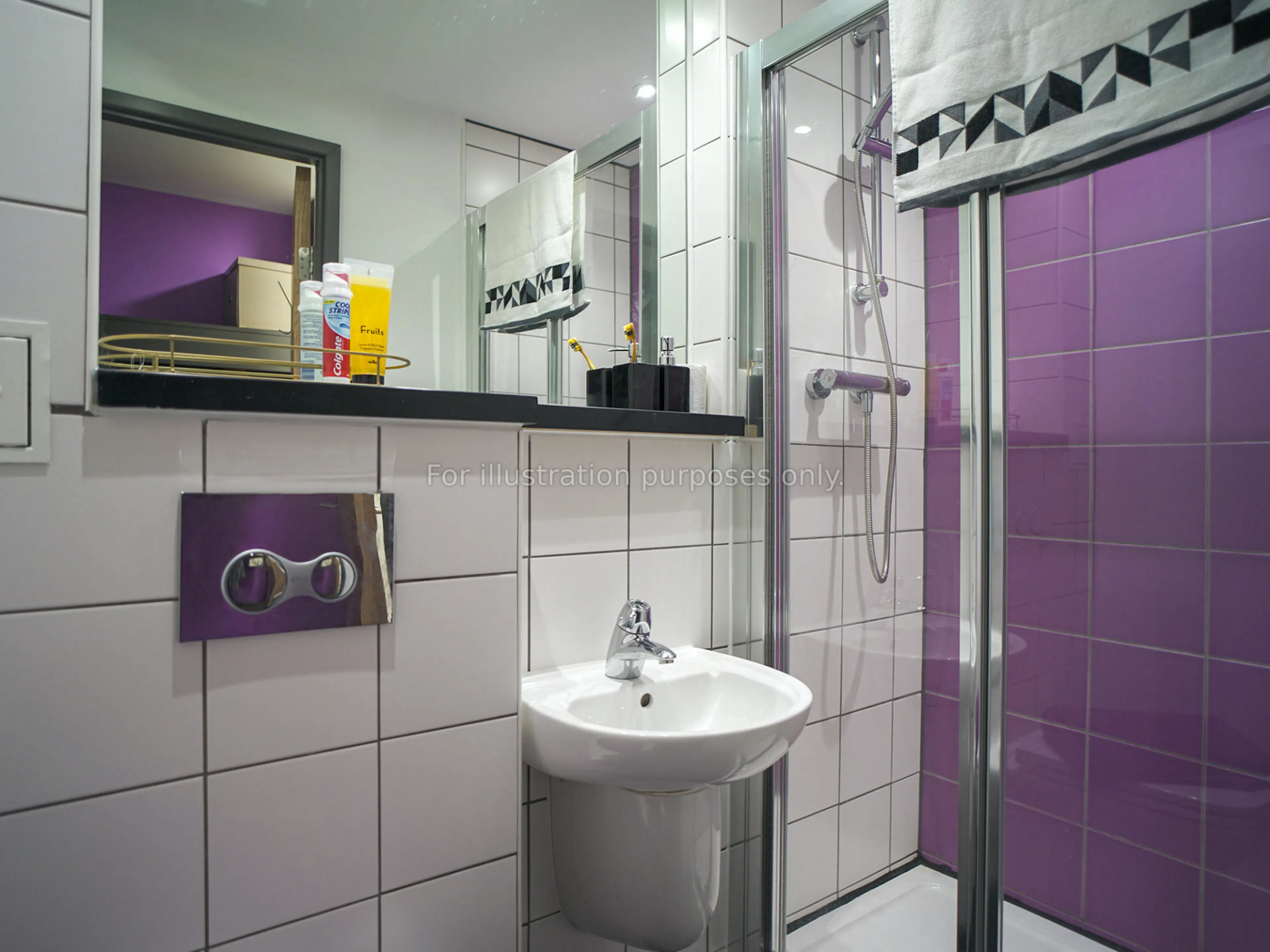 Platinum Studio BATHROOM 2