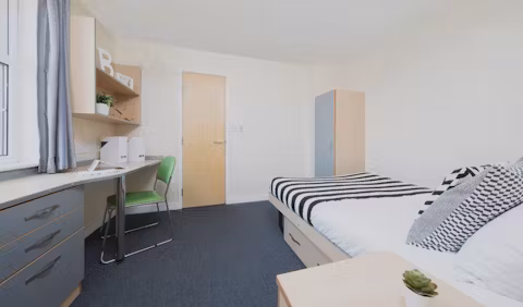 lennon-studios-liverpool-ROOM