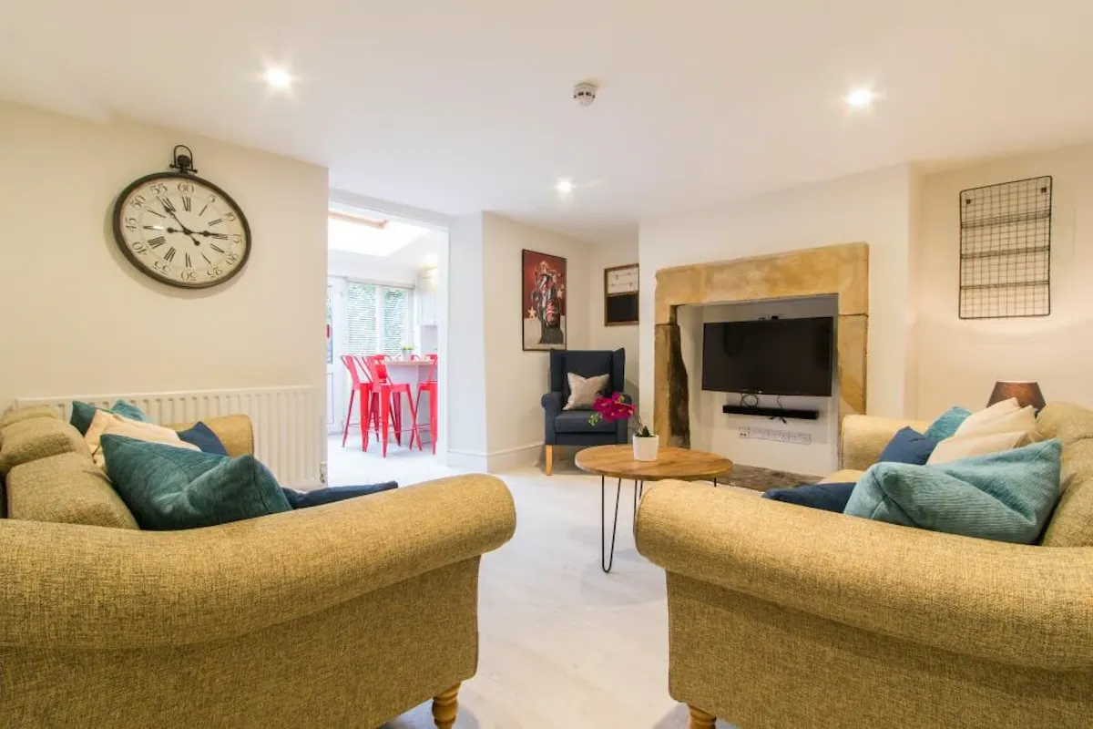 6 Bedroom Apartment COMMON_AREA