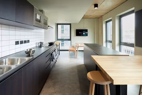 the-social-hub-glasgow-glasgow-KITCHEN
