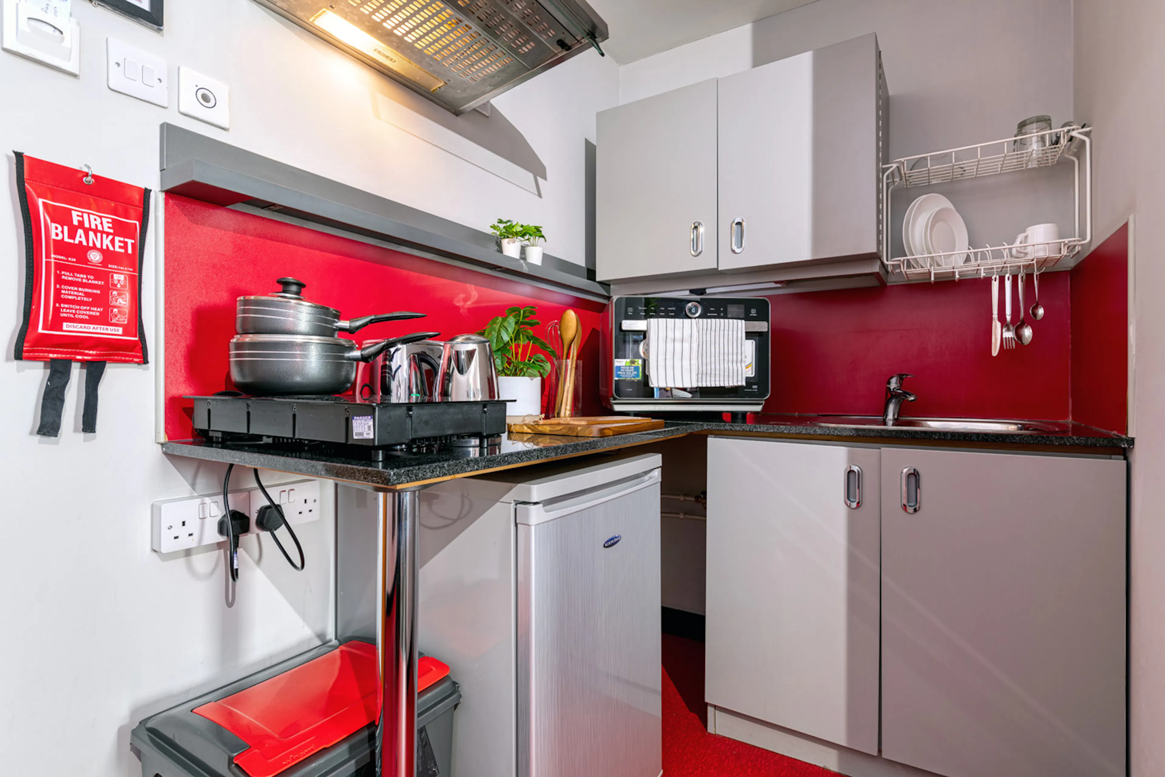 Classic Twin Studio KITCHEN 3