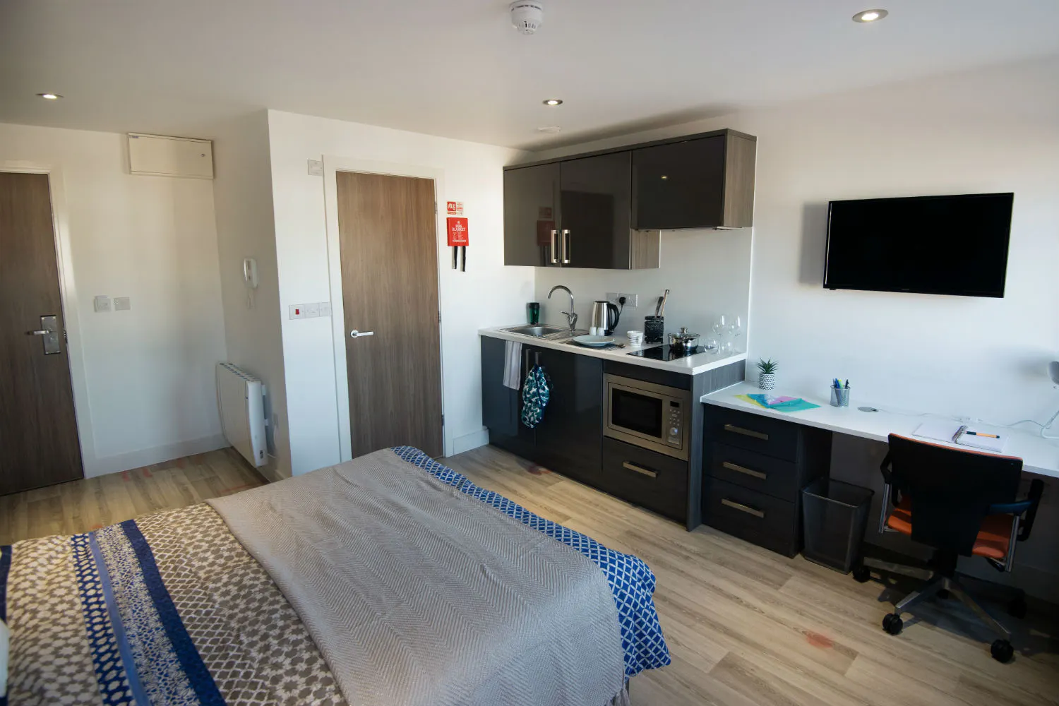 ROOM ROOM 3