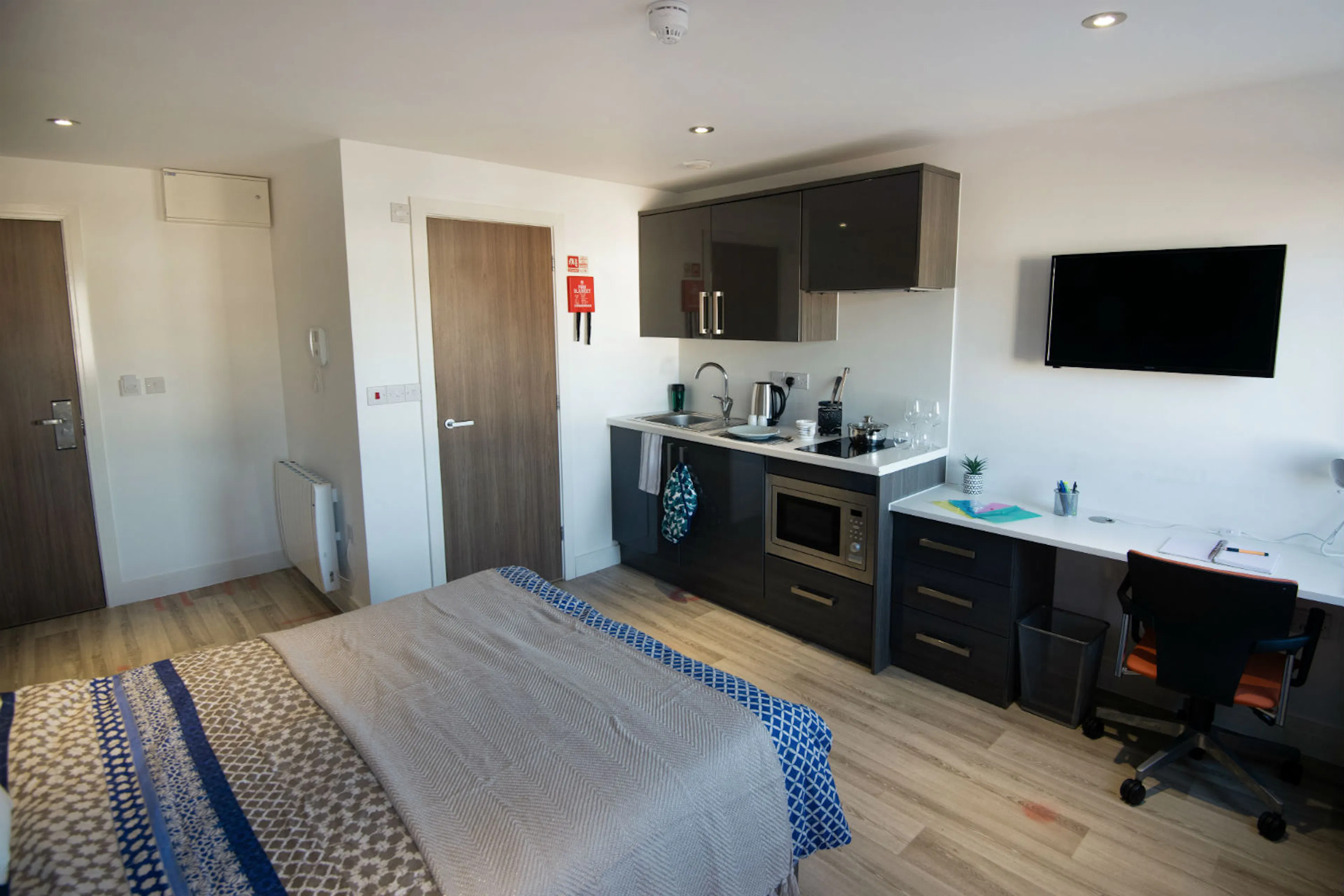 ROOM ROOM 3