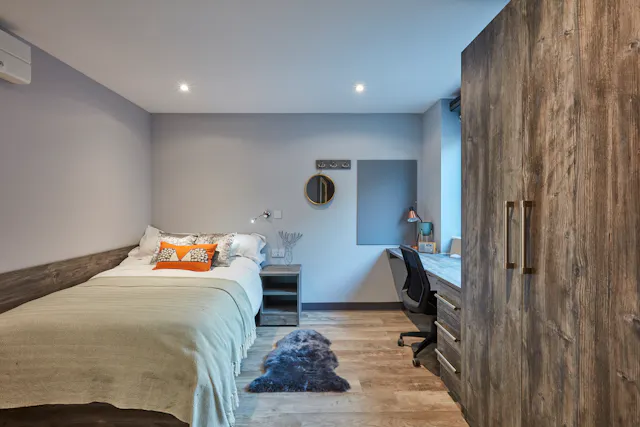 Premium En-Suite room image 1