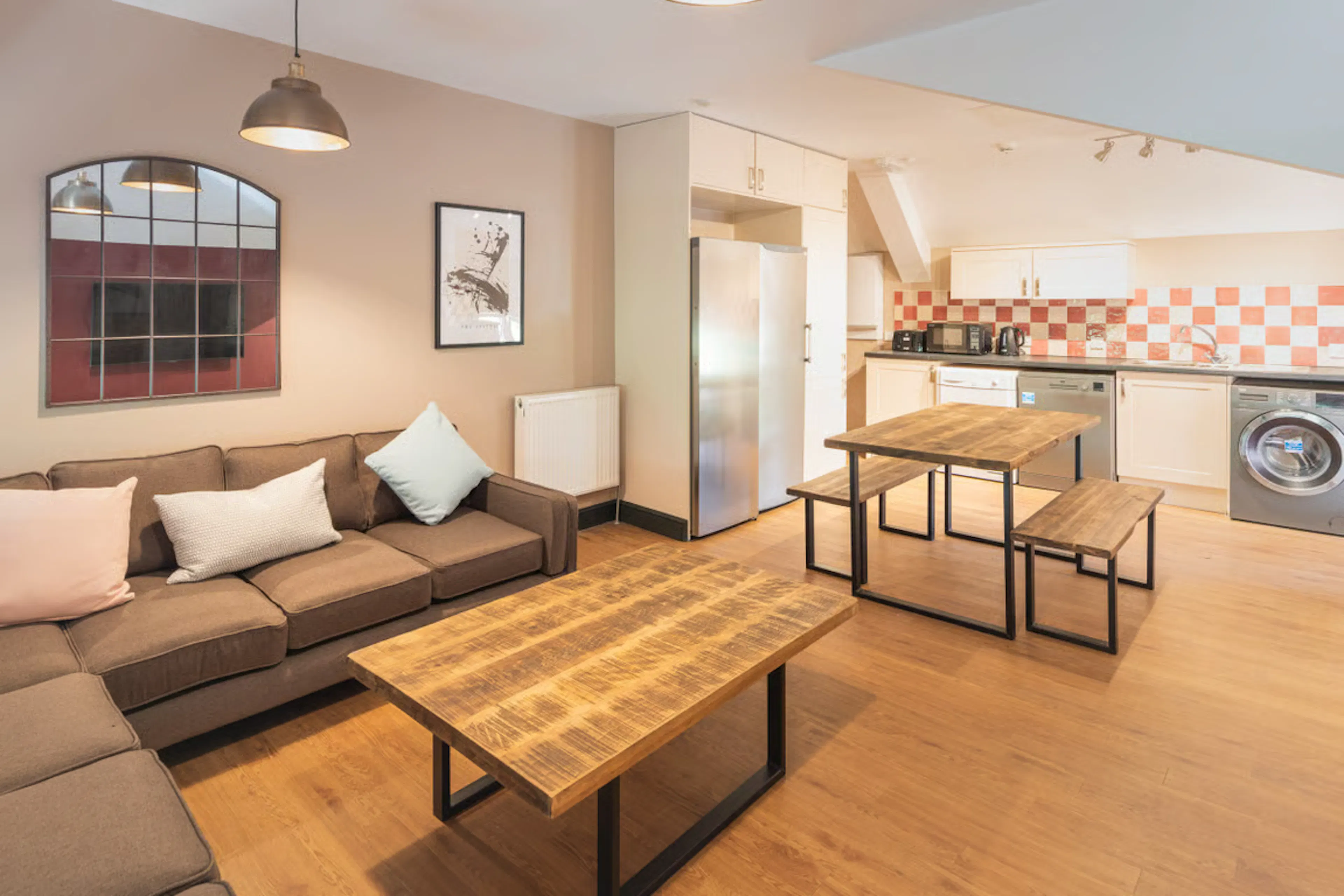 7 Bedroom Apartment COMMON_AREA 3