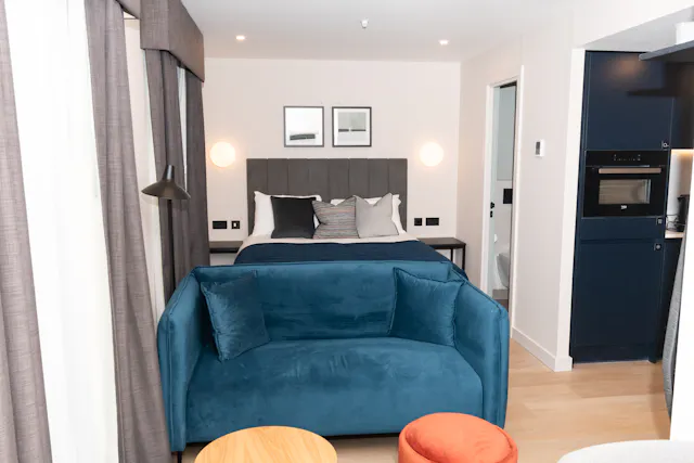 Grand Studio Apartment + Terrace room image 1