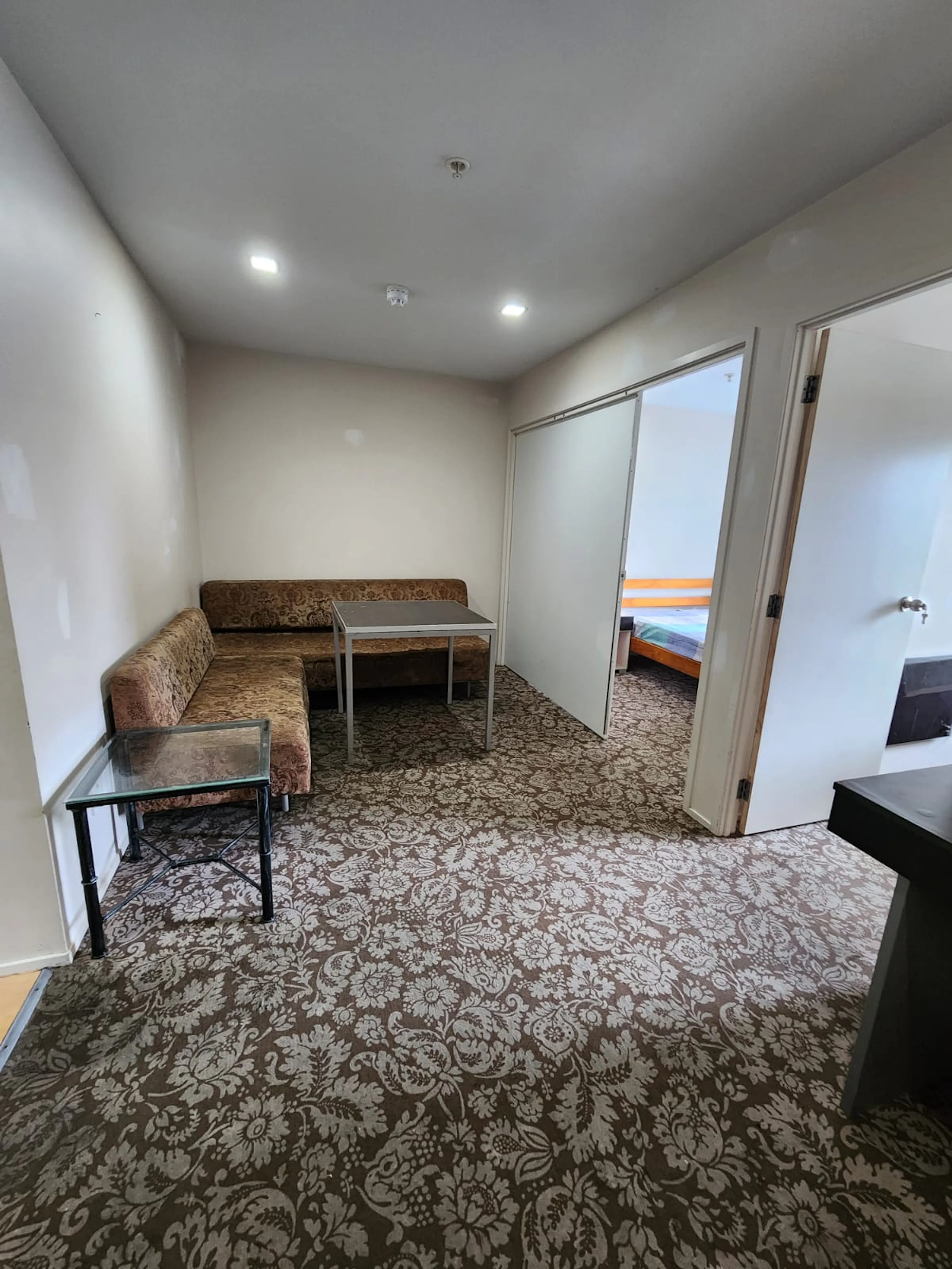 Room 1 (3 bedroom) COMMON_AREA 3