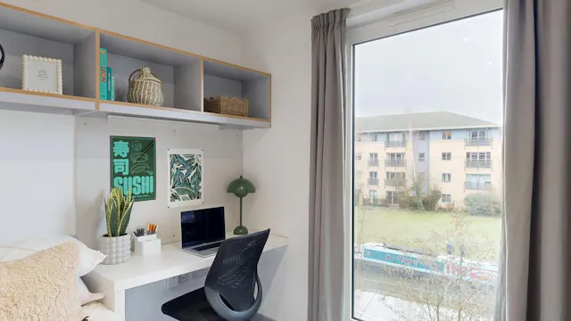 Canal View - En-Suite room image 1