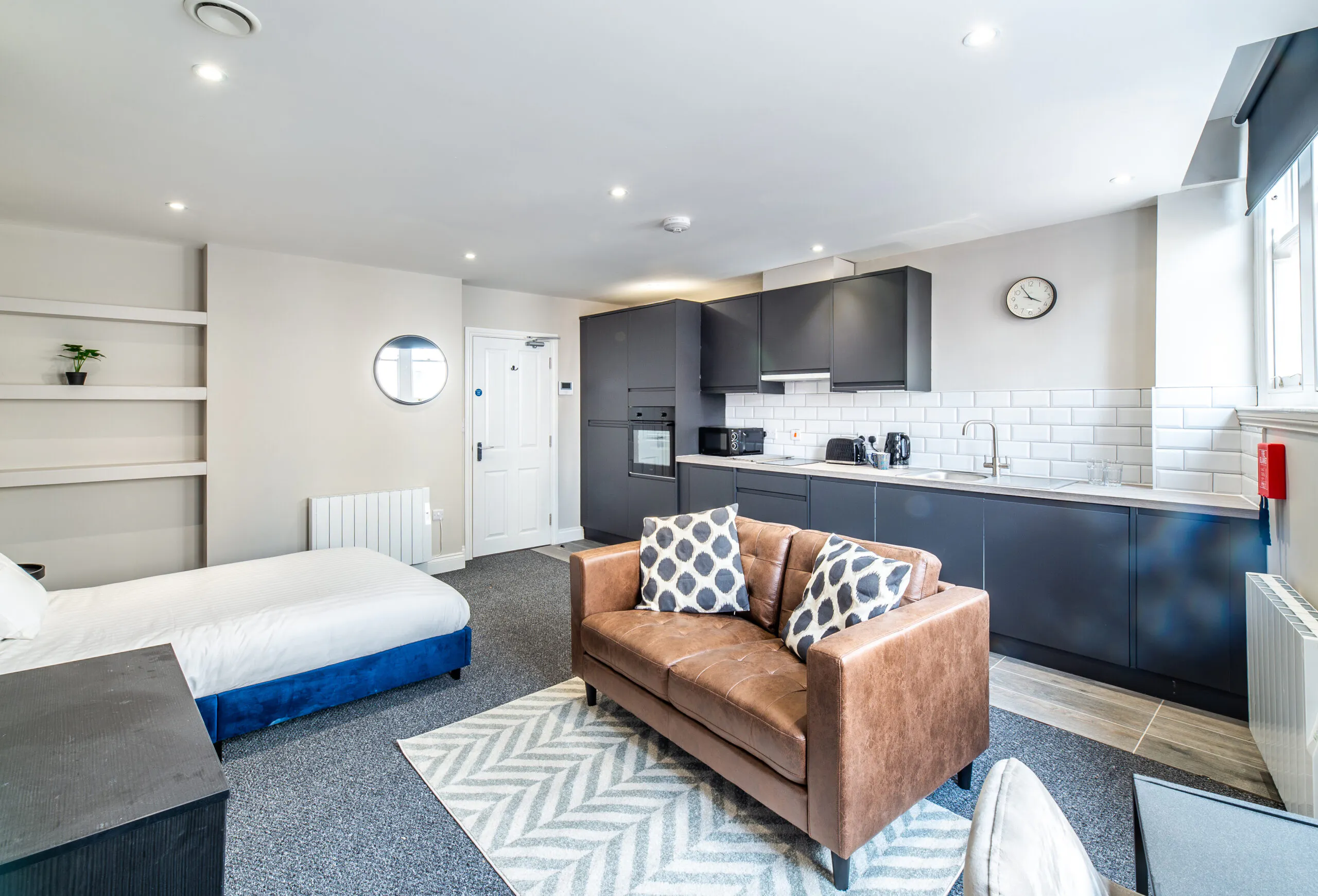 Gold Studio ROOM 1