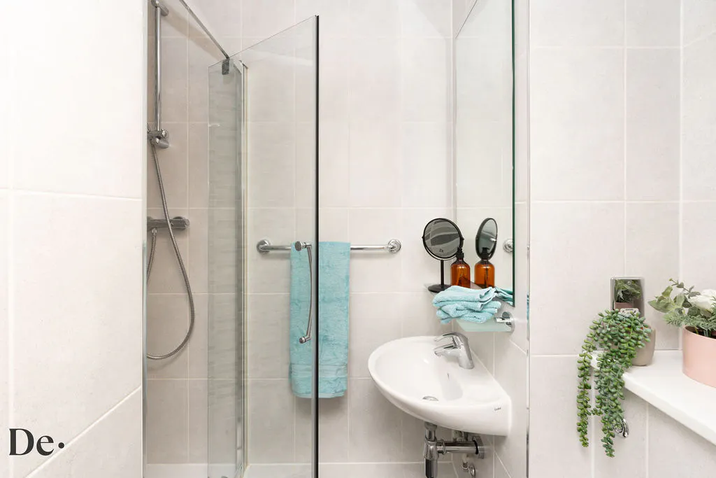 Classic En-Suite BATHROOM 4