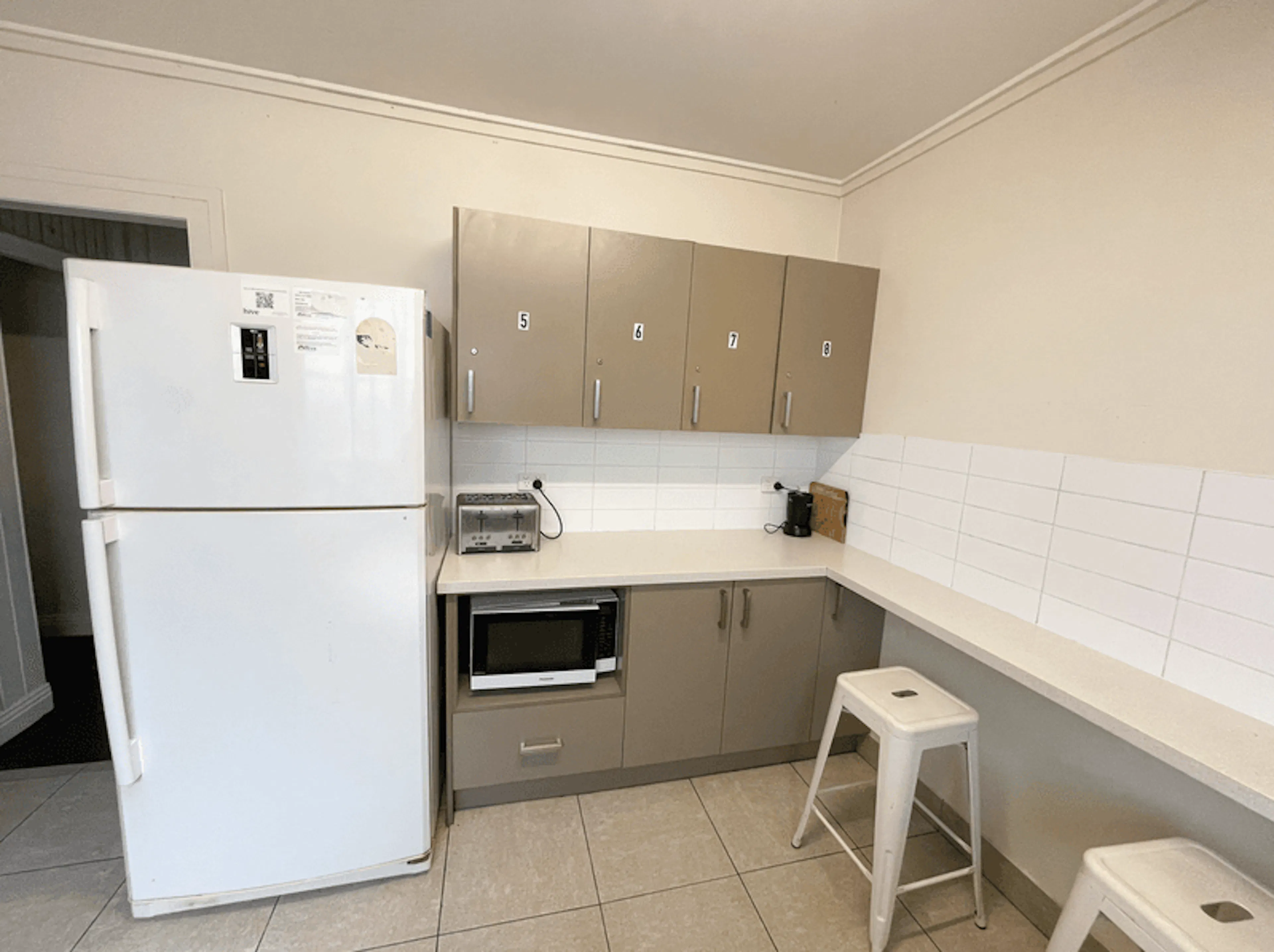 Cheery Single Room KITCHEN 2