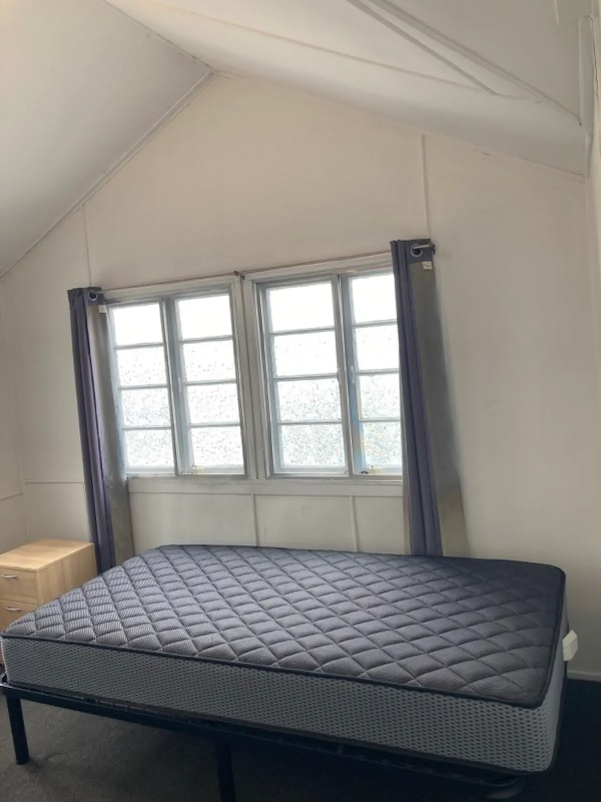 Cheery Single Room ROOM