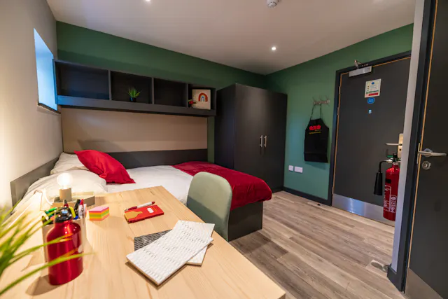 City Studio room image 3