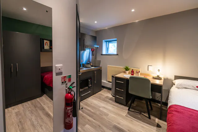 City Studio room image 1