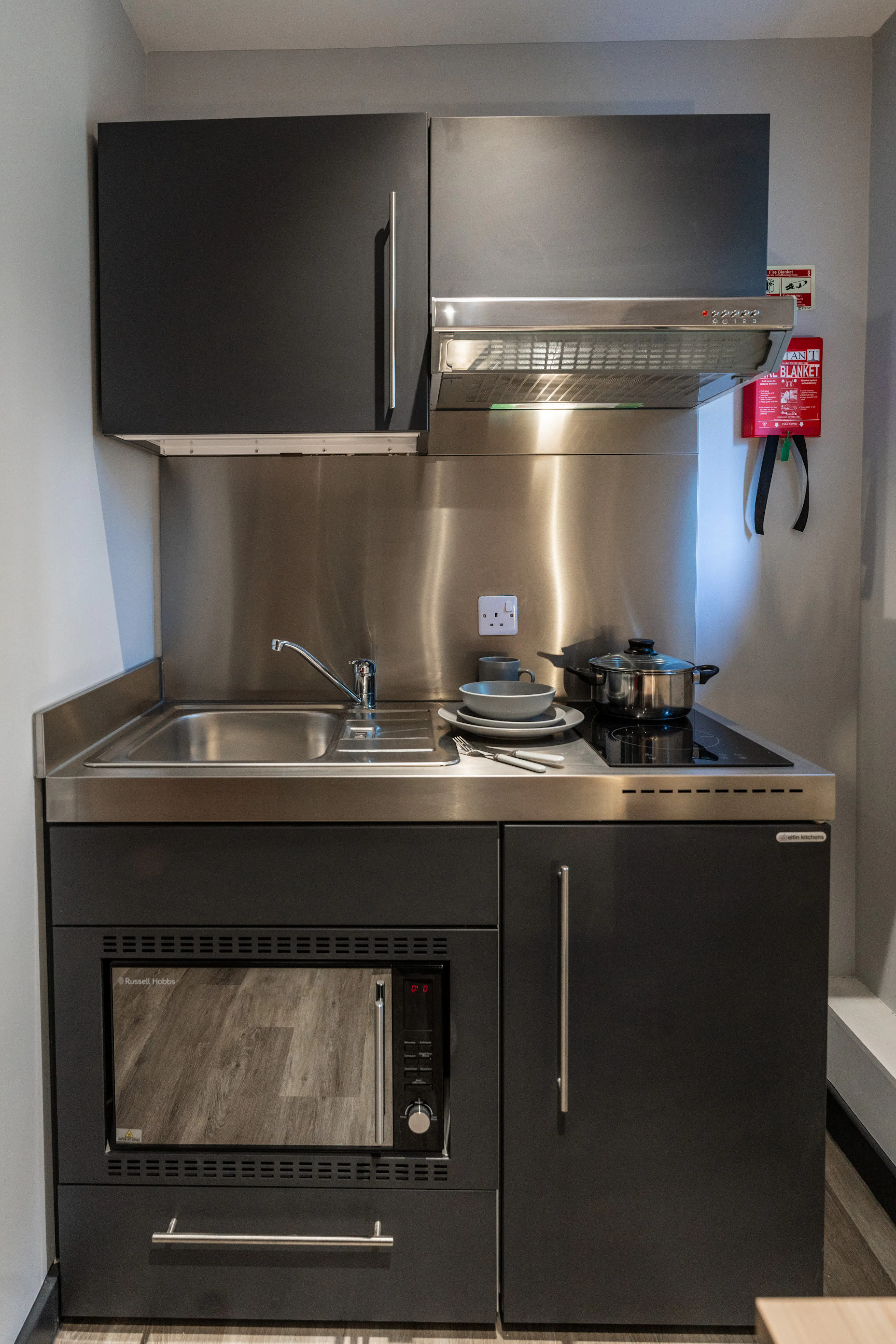 City Studio KITCHEN 4