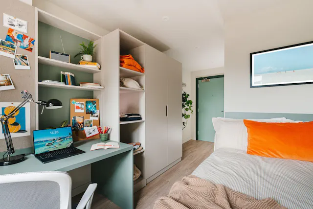 Classic Ensuite room image 1