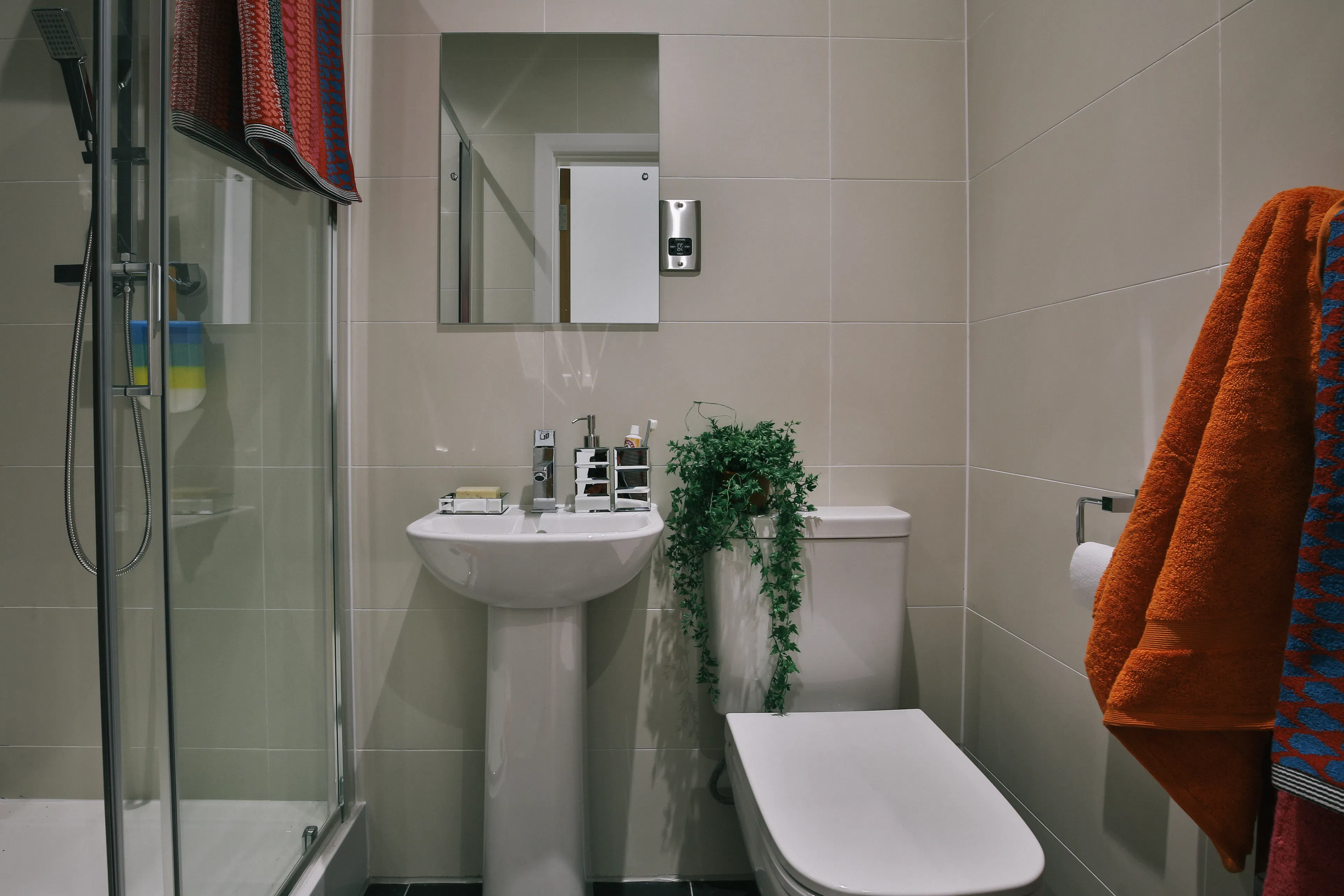 BATHROOM BATHROOM 3