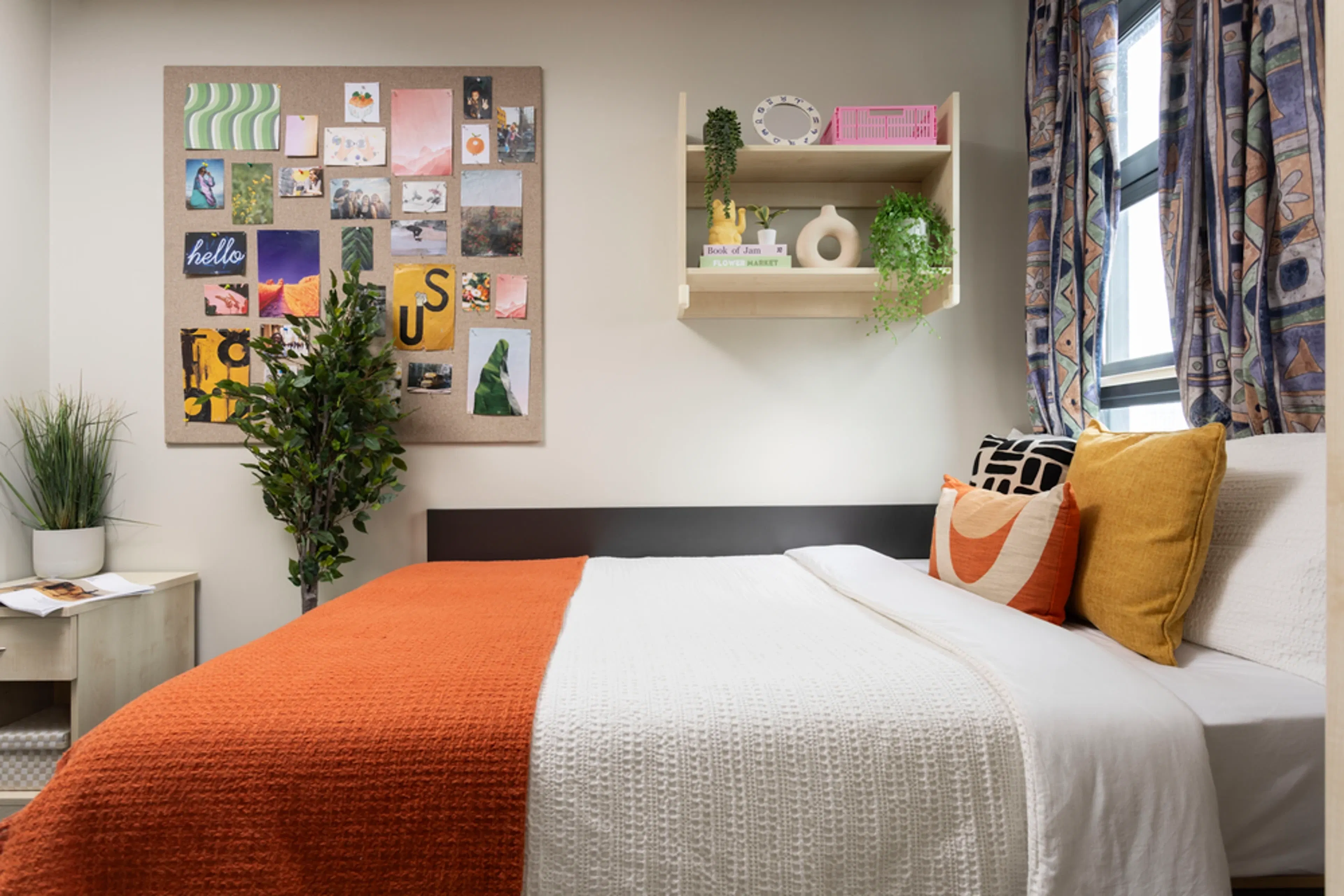 ROOM ROOM 4