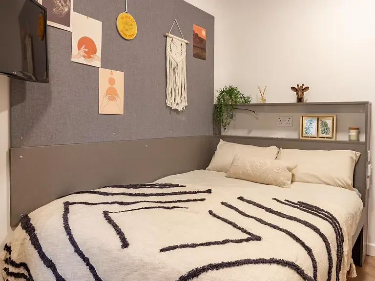 Classic - 2 Bed Flat ROOM
