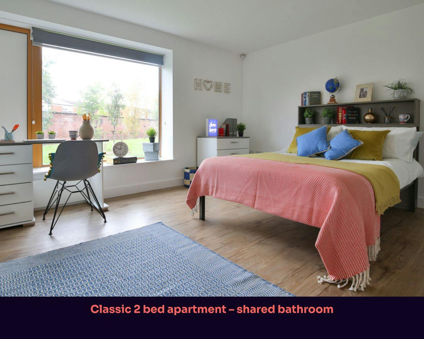 Classic 2 Bed Apartment - Shared Bathroom