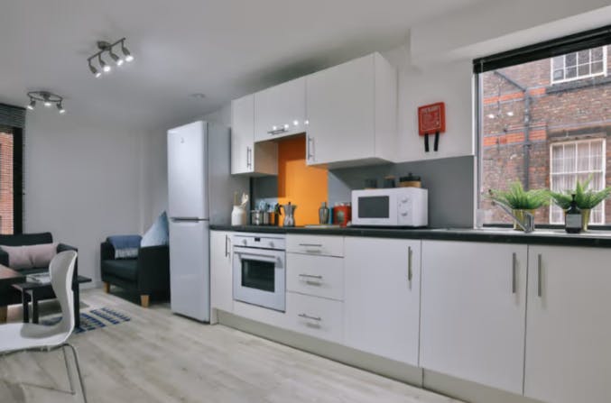 Classic 4 Bed Apartment