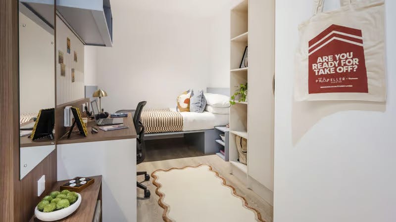 the-propeller-quarter-bristol-Classic 4 Bed Ensuite