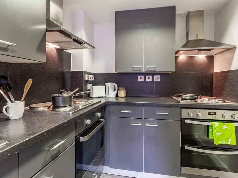 6 Bed Classic Shared Apartment