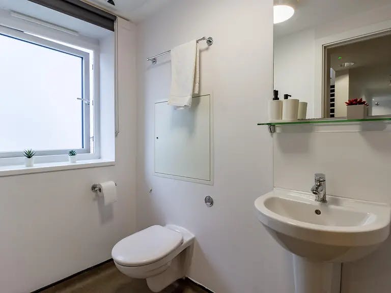 8 Bed Classic Shared Apartment