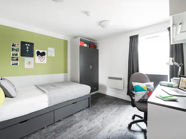 8 Bed Classic Shared Apartment room image 1