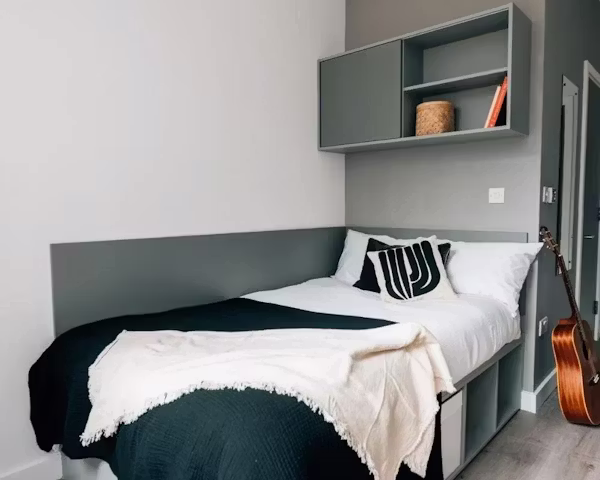 point-campus-dublin-Classic-1