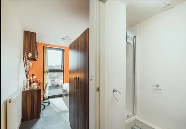 Classic En Suite room image 3