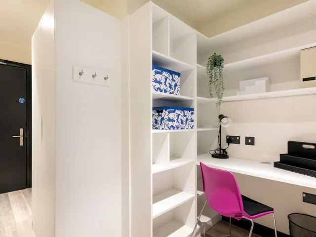 Classic Ensuite room image 2