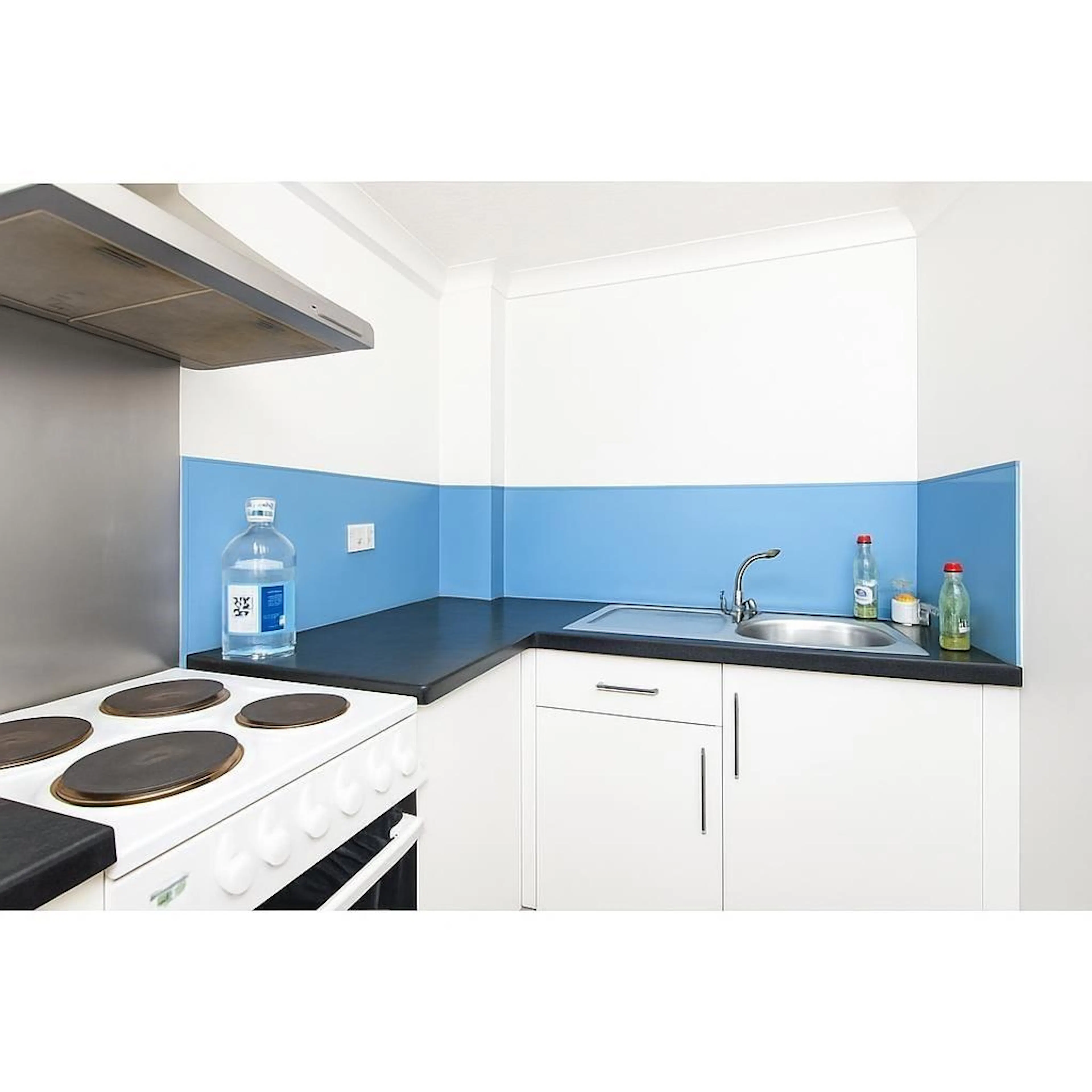 Three Bedroom Compact KITCHEN 4