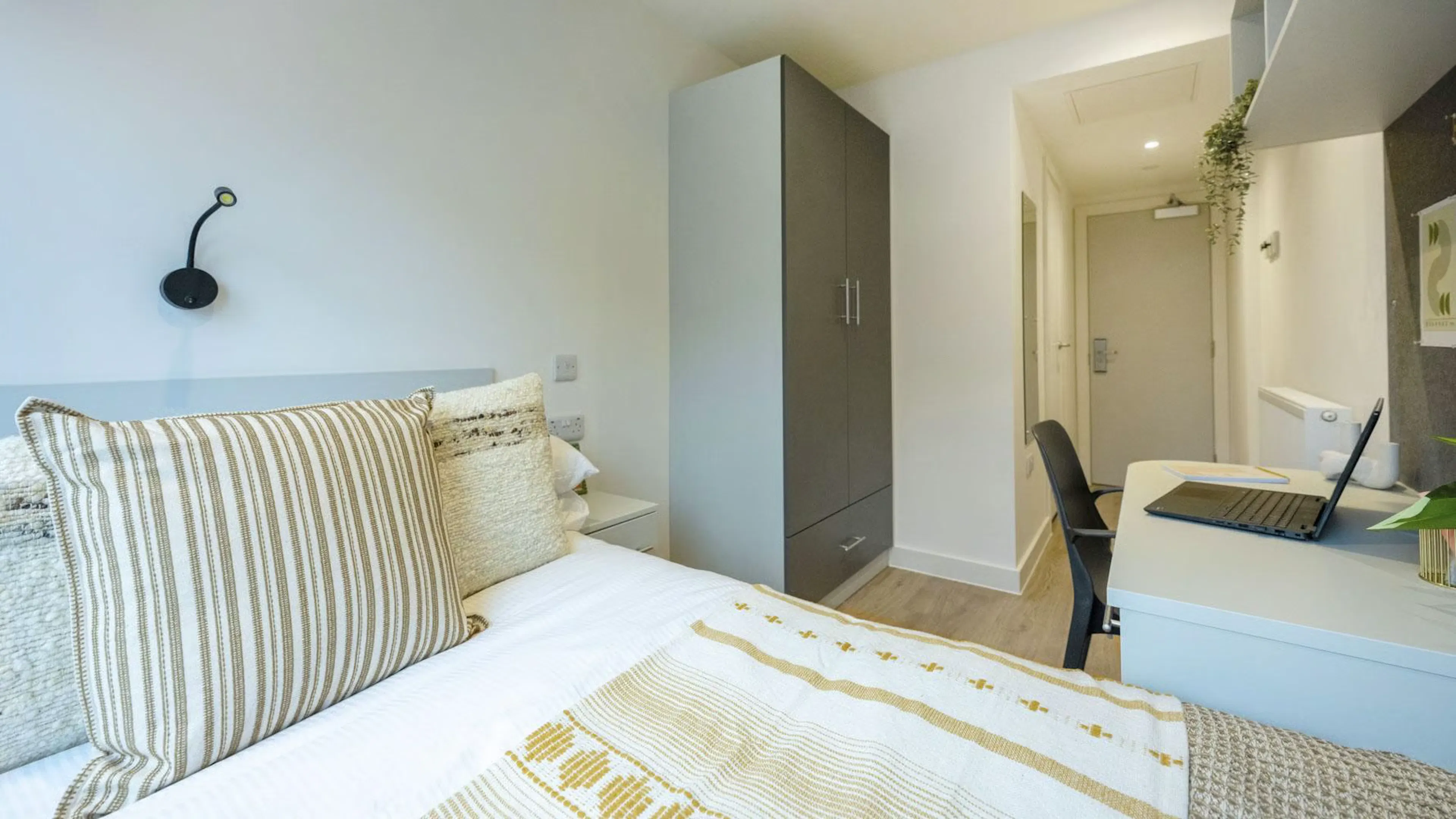 Classic Ensuite ROOM 2